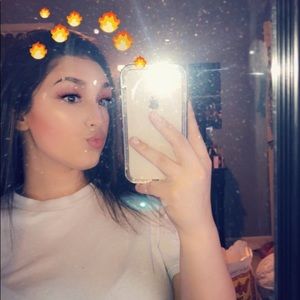 Meet your Posher, Caitlin